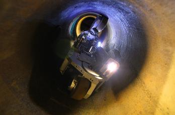 CISBOT robot in gas pipe