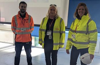 Our Stakeholder Manager Sharon Dorrington (centre) at Marlborough School with Thames Water and Mayor of London Infrastructure Coordination representatives in flourescent jackets giving safety demonstrations